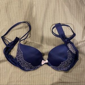 Navy “Very Sexy” bra